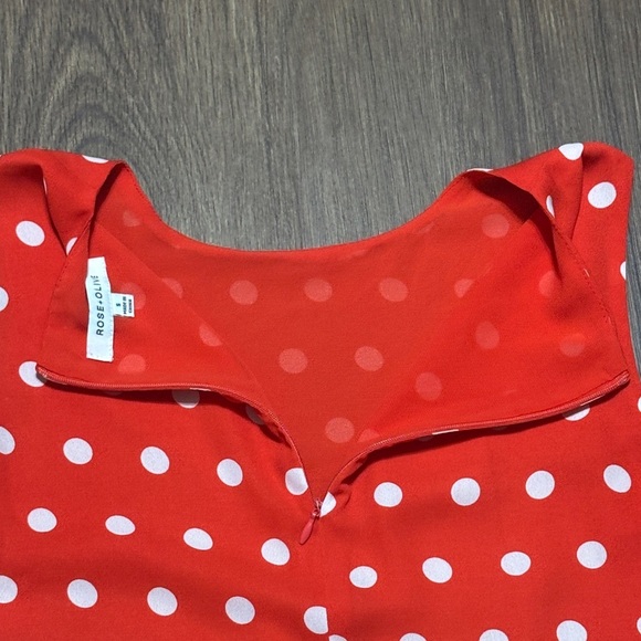 🔥🔥🔥Rose & Olive Red and White Polka Dot Blouse Size: Small🔥🔥🔥 - Picture 6 of 8